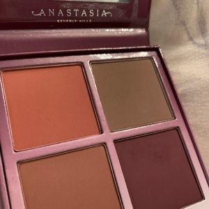 Anastasia Beverly Hills Makeup - Anastasia Beverly Hills Blush Pallet (NEW) Anastasia Beverly Hills Makeup - Anastasia Beverly Hills Blush Pallet (NEW)